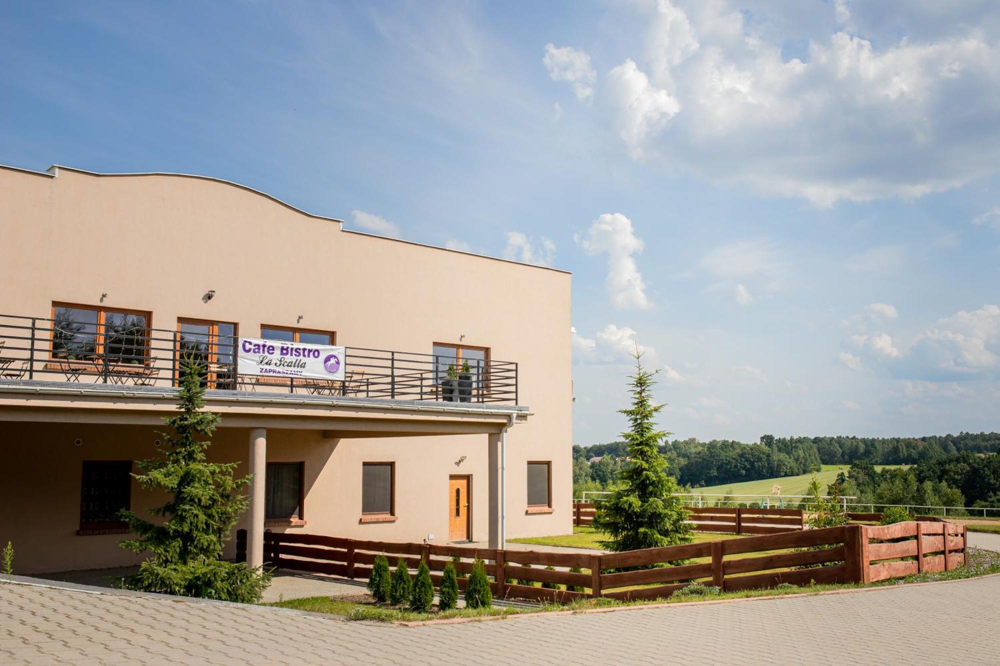 Lascalla Pensjonat Bed & Breakfast Myszewko Exterior photo